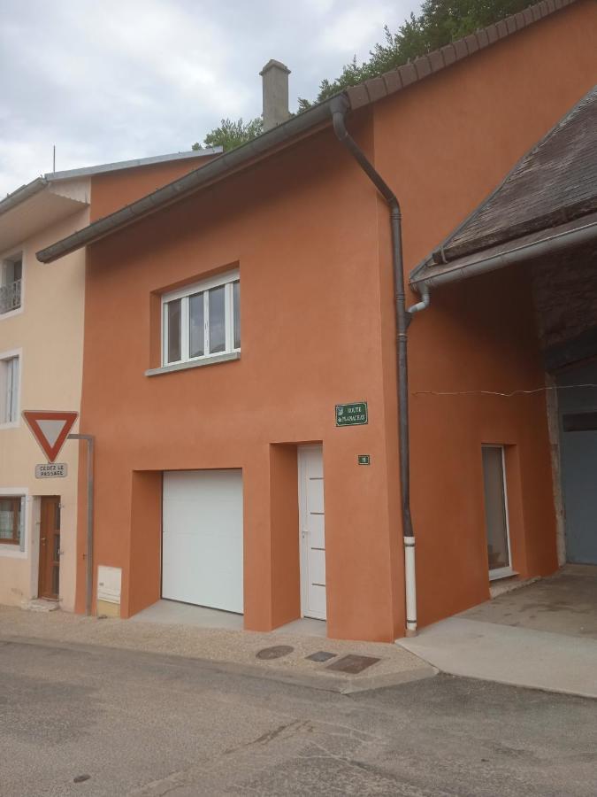 Cormaranche-en-BugeyLes Coquelicots别墅 外观 照片